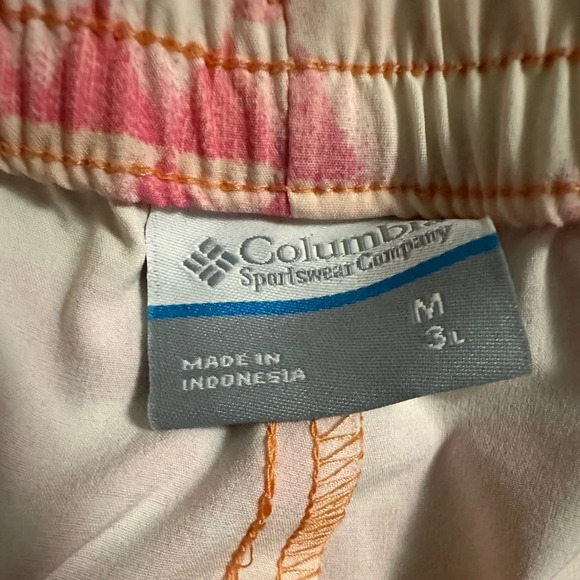 🆕 Columbia Bogata Bay Stretch Pink Women’s Printed Shorts with Pockets M - Picture 3 of 5
